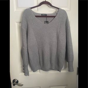 ☘️NWT Womens  v- neck sweater
